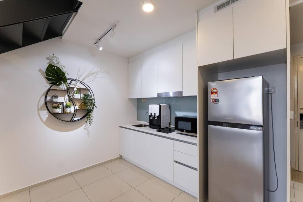 Apartment Eko Cheras 3 Pax By Feel Above Mall *